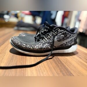 NIKE FREE RUN 5.0